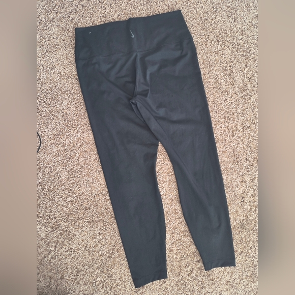 Nike Yoga Dri-FIT Luxe Women's Black Leggings - Picture 5 of 8